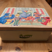 Pickwick Sesamstraat Koekblik met reliëf deksel