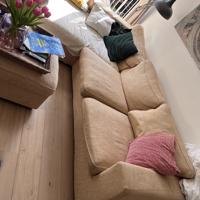 Zandkleurige hoekbank