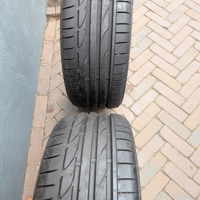 Banden twee stuks Bridgestone 225/40/18 nieuw 