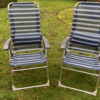 2 tuinstoelen inklapbaar