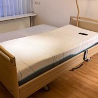 Zorg bed electrisch verstelbaar