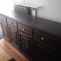 Zeer ruim dressoir