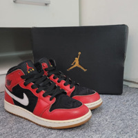 Nike Jordan 1 Mid SE Christmas 