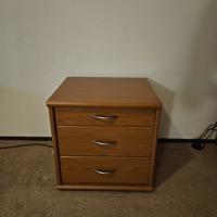 Nachtkastje met 3 lades