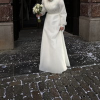 Trouwjurk modern op maat genaaid