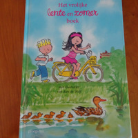 Het vrolijke lente en zomer boek Roos Mika  ( V. den Holland
