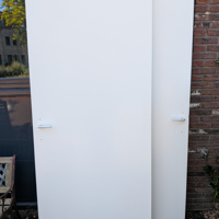 Twee opdekdeuren
