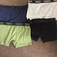 nieuw 4 stuks heren boxer XL --42--44