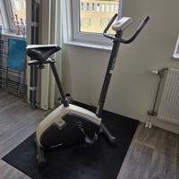 Hometrainer met mat