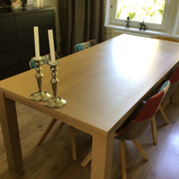 Mooie hard houten eettafel