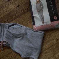 leuk nieuw sportpak huispak tricot jasje en broek