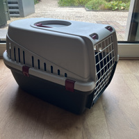kattebak en kattenvervoermand