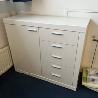 Klein dressoir met lades en deurtje - H94 B108.5 D40.5