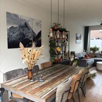 Mooie, stevige eettafel 