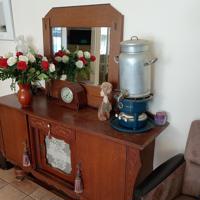 Mooi dressoir voor kamer of hal