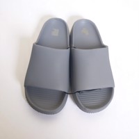 Heren slippers effen grijs 44