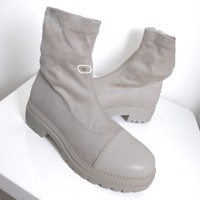 Suede enkel laarsjes beige 36 met lichte beschadiging