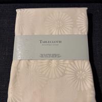 Tafelkleed nieuw Sunny Flowers 140 x 220 cm tafellaken.