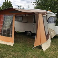 Gedoneerde caravan uit 1967