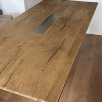 Houten eettafel