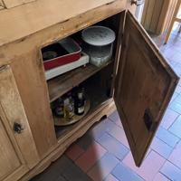 Antieke grenen kast