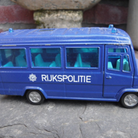 Siku 1921 nl rijkspolitie bus