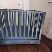 Stevige grijze box met speelgoedlade