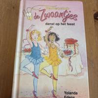 Balletclub de Zwaantjes danst op het feest (Y.Edens ) Avi 7