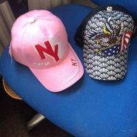 2 stuks nieuwe petten