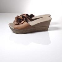 bruine sleehakken slippers 39