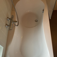 Bad met douchegedeelte