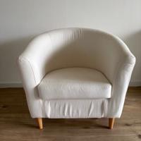 Cremekleurige fauteuil