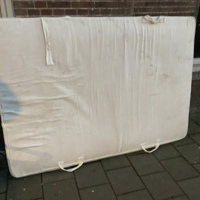 Matras ikea, beetje zand maar op zich oke