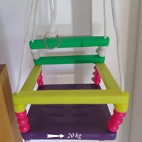 Kunststof schommel paars geel groen roze tot 20kg