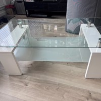 Gratis op te halen: Glazen salontafel