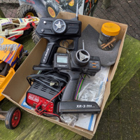 2 radio grafische autos