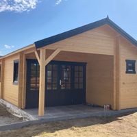 MAATWERK: blokhutten, woonunits, bijgebouwen.