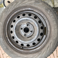 Winterbanden set op KIA velg 185 / 65 / R15 88T