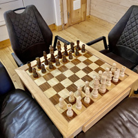 Schaak Tafel met grote stukken compleet + 2 Leren Stoelen