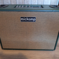 Basgitaar keyboard versterker 