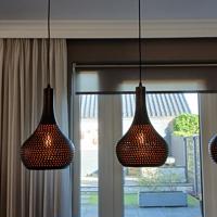 Industriële hanglamp met drie kappen van metaal