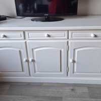 oud dressoir - geschilderd in roomwit