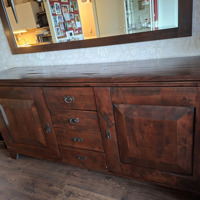 Dressoir met bijpassende spiegel