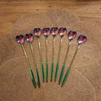 Cappuccino-latte lange lepels hartje. 