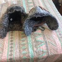 2 stuks warme stoeren mutsen voor de jongens