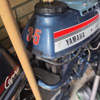 3 motoren en twee rubberboten