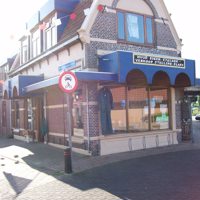 TEKOOP Akkrum CENTRUM  A1 DEGELIJK KARAKTERSTIEK HOEK WOON e