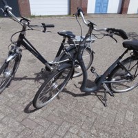 Te koop aangeboden Kavel van 2 damesfietsen