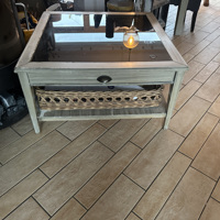 Salontafel met glasplaat