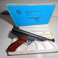 EMGE 3a pistool in 4,5mm met originele verpakking.